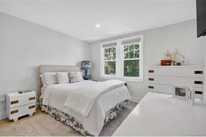 44 Madeleine Avenue, New Rochelle, NY 10801 - Photo 13