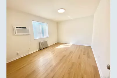 264-15 Langston Avenue #1st FL, Glen Oaks, NY 11004 - Photo 17