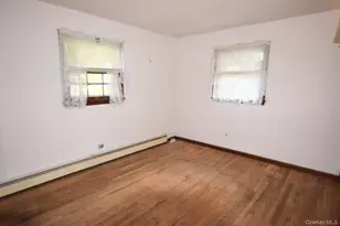 190 Dunton Ave N, Patchogue, NY 11772 - Photo 7