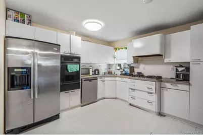 47 Jackson Avenue, Mineola, NY 11501 - Photo 13