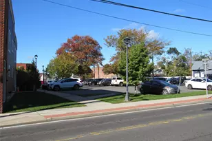 131 Roanoke Ave, Riverhead, NY 11901 - Photo 13