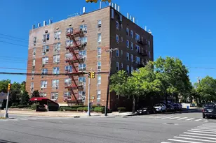 222-89 Braddock Ave, Bellerose, NY 11428 - Photo 17