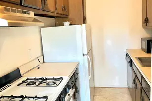 115 Artist Lake Dr, Middle Island, NY 11953 - Photo 5