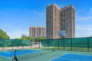 270-10 Grand Central Pkwy, Floral Park, NY 11005 - Photo 19