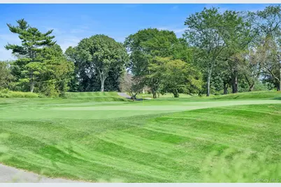 27010 Grand Central Parkway #4U, Floral Park, NY 11005 - Photo 17