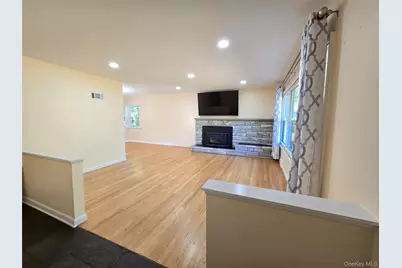 49 Colburn Drive, Poughkeepsie, NY 12603 - Photo 3