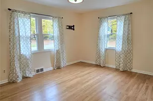 49 Colburn Dr, Poughkeepsie, NY 12603 - Photo 9