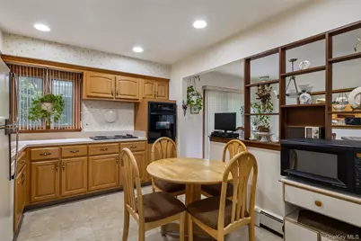 3019 Post Avenue, Wantagh, NY 11793 - Photo 5