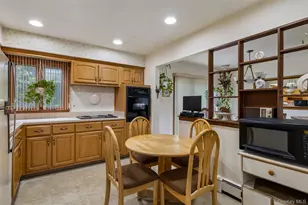 3019 Post Ave, Wantagh, NY 11793 - Photo 5