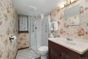 3019 Post Ave, Wantagh, NY 11793 - Photo 13