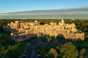 111 Cherry Valley Ave, Garden City, NY 11530 - Photo 39