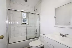 33 Cherry Ln, Carle Place, NY 11514 - Photo 15