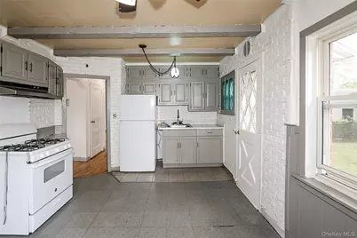 33 Cherry Lane, Carle Place, NY 11514 - Photo 11