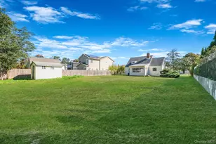 404 Vanderbilt Blvd, Oakdale, NY 11769 - Photo 29