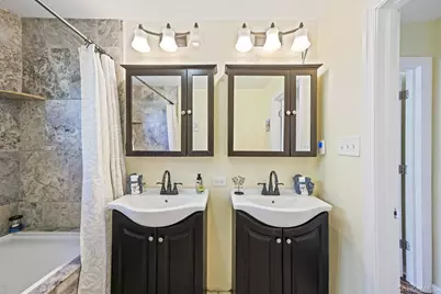 404 Vanderbilt Boulevard, Oakdale, NY 11769 - Photo 21