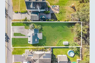 404 Vanderbilt Boulevard, Oakdale, NY 11769 - Photo 35