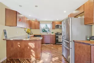 404 Vanderbilt Blvd, Oakdale, NY 11769 - Photo 13