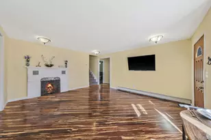 404 Vanderbilt Blvd, Oakdale, NY 11769 - Photo 7