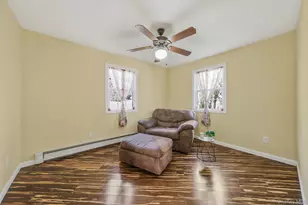 404 Vanderbilt Blvd, Oakdale, NY 11769 - Photo 19