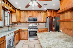 65-32 170th St, Fresh Meadows, NY 11365 - Photo 5