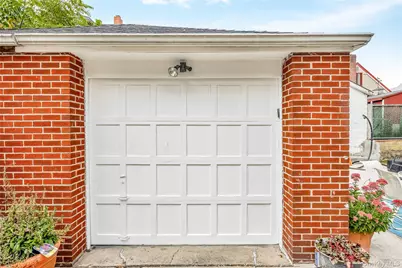 6532 170th Street, Fresh Meadows, NY 11365 - Photo 19