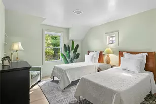 6 E Gate Rd, Wainscott, NY 11975 - Photo 17