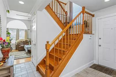 24 Leisure Way, Mohegan Lake, NY 10547 - Photo 3