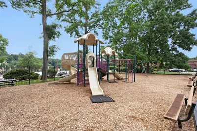 24 Leisure Way, Mohegan Lake, NY 10547 - Photo 25