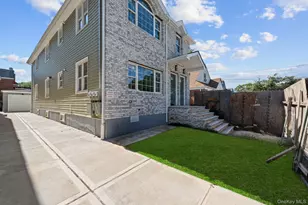 223-12 134th Rd, Springfield Gardens, NY 11413 - Photo 15