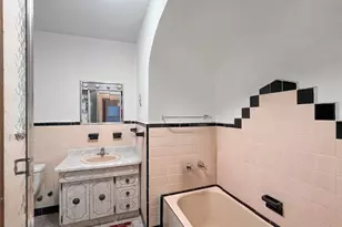47-06 Utopia Pkwy, Flushing, NY 11358 - Photo 9