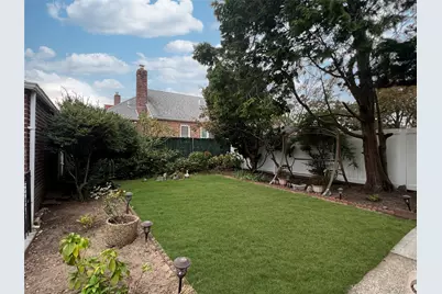 4706 Utopia Parkway, Flushing, NY 11358 - Photo 13