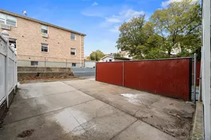 128-05 116th Ave, Ozone Park, NY 11420 - Photo 21