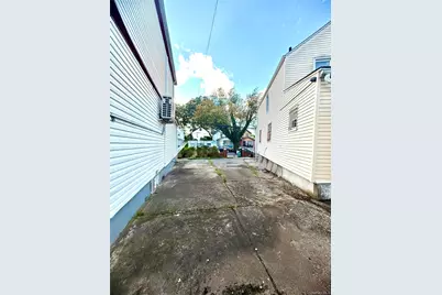 11409 135th Street, Ozone Park, NY 11420 - Photo 5