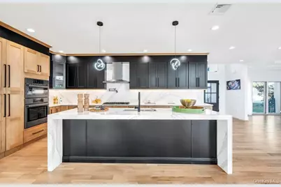 51 Stephen Drive, Plainview, NY 11803 - Photo 11