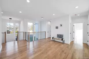 51 Stephen Dr, Plainview, NY 11803 - Photo 15