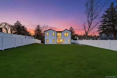 51 Stephen Drive, Plainview, NY 11803 - Photo 35
