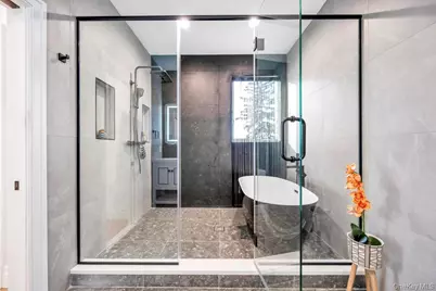 51 Stephen Drive, Plainview, NY 11803 - Photo 27