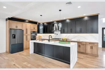 51 Stephen Drive, Plainview, NY 11803 - Photo 7