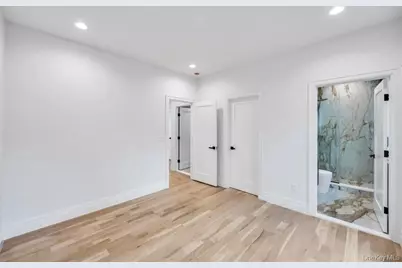 51 Stephen Drive, Plainview, NY 11803 - Photo 25