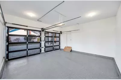 51 Stephen Drive, Plainview, NY 11803 - Photo 33