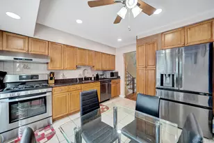 1 Wayland Rd, Plainview, NY 11803 - Photo 11