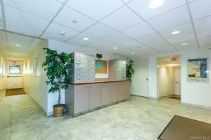 21 Canterbury, Great Neck, NY 11021 - Photo 23