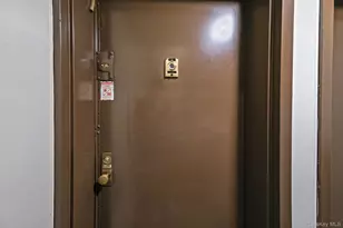 403 E 87th St, New York, NY 10128 - Photo 21