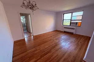 52-21 65th Pl, Maspeth, NY 11378 - Photo 9