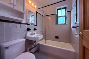 52-21 65th Pl, Maspeth, NY 11378 - Photo 15