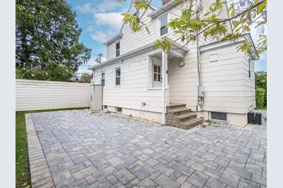 106 McLoughlin Street, Glen Cove, NY 11542 - Photo 25