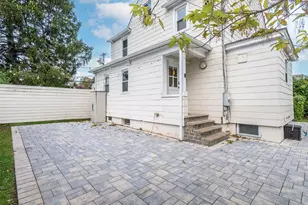 106 McLoughlin St, Glen Cove, NY 11542 - Photo 25