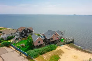 49 Bayview Ave W, Lindenhurst, NY 11757 - Photo 17