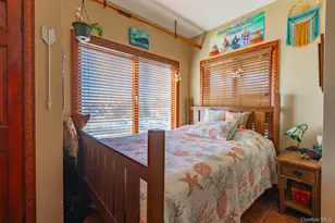 49 Bayview Ave W, Lindenhurst, NY 11757 - Photo 9