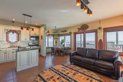 49 Bayview Avenue W, Lindenhurst, NY 11757 - Photo 5